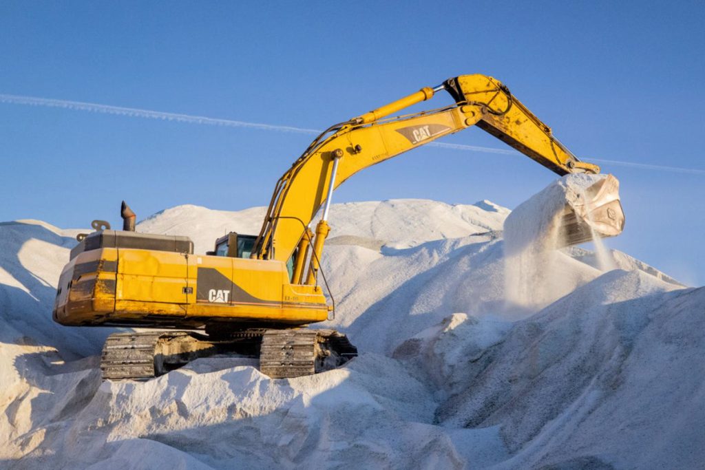 Building a Snow & Ice Management Plan for Commercial Properties